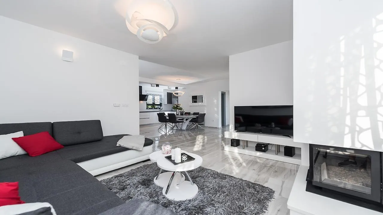 Villa Ana,Luxury Wellness Villa With Heated Pool And Jacuzzi Privlaka  Croatia