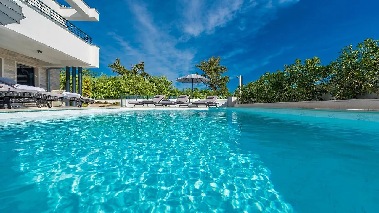 Villa Ana,Luxury Wellness Villa With Heated Pool And Jacuzzi Privlaka