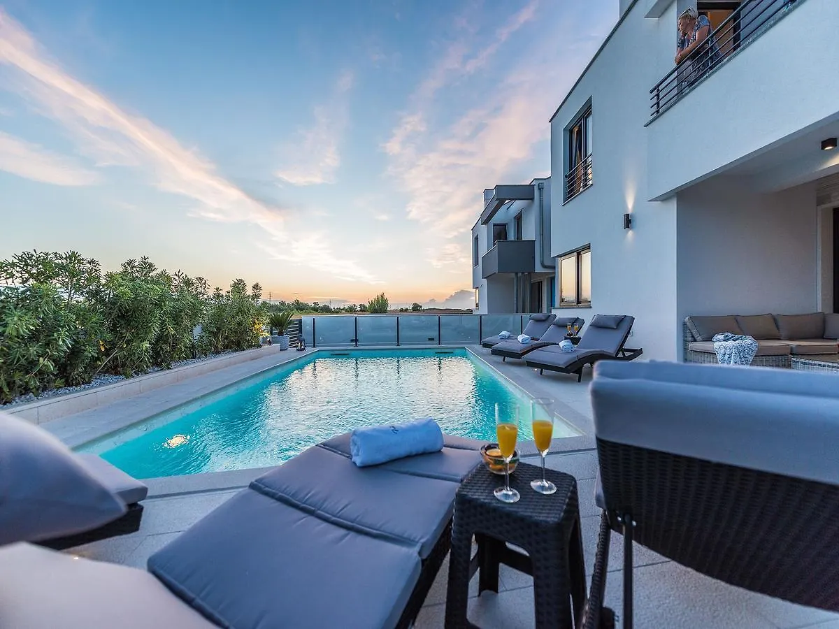 Villa Ana,Luxury Wellness Villa With Heated Pool And Jacuzzi Privlaka