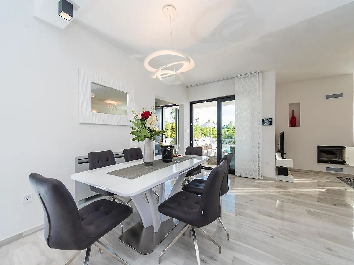Villa Ana,Luxury Wellness Villa With Heated Pool And Jacuzzi Privlaka  0*, Privlaka (Zadar)