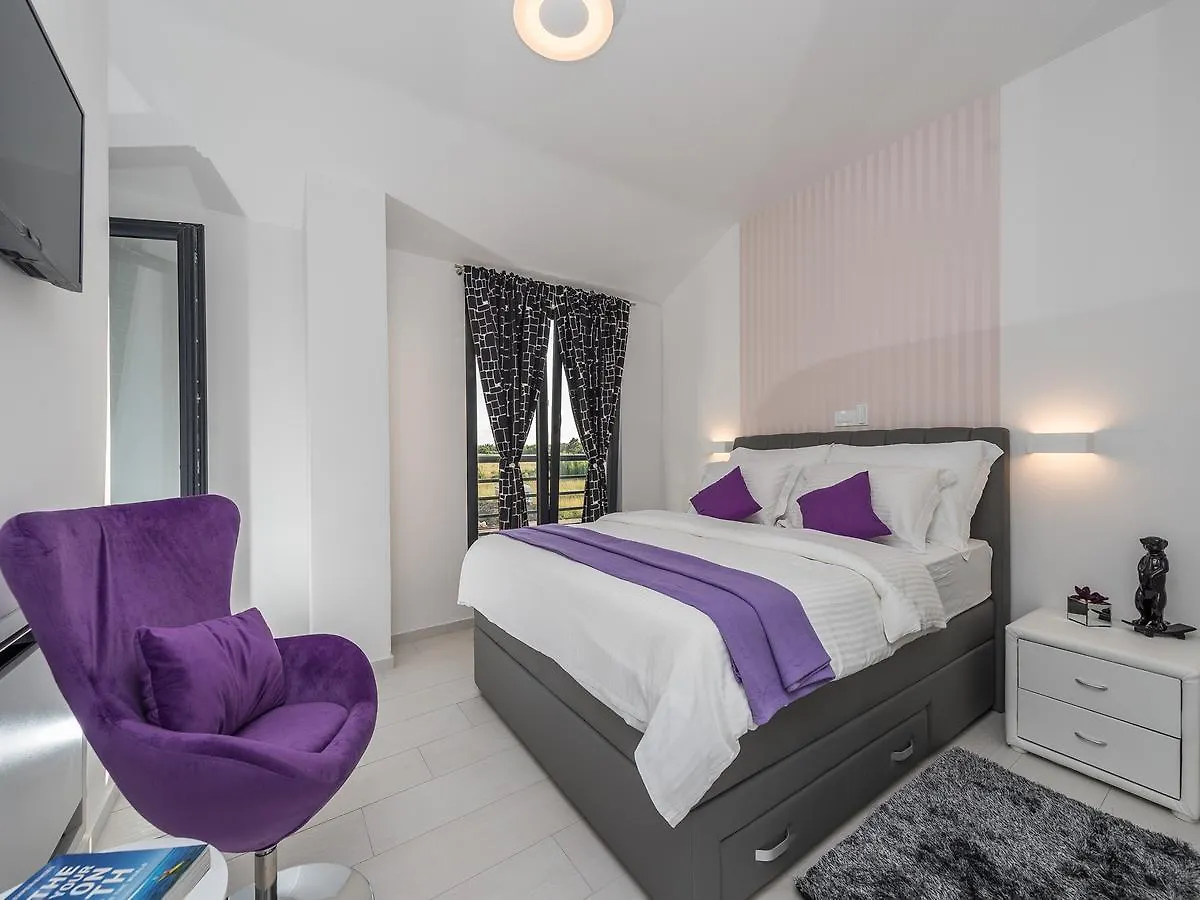 Villa Ana,Luxury Wellness Villa With Heated Pool And Jacuzzi Privlaka