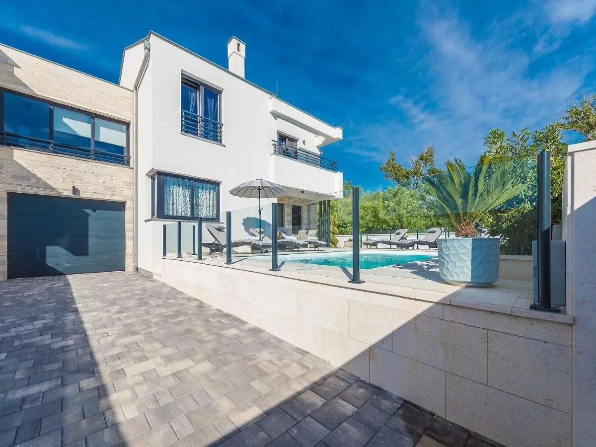 Villa Ana,Luxury Wellness Villa With Heated Pool And Jacuzzi Privlaka  Privlaka (Zadar)